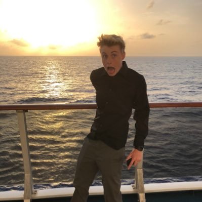 Profile Picture of Macy (@m_roberts17) on Twitter