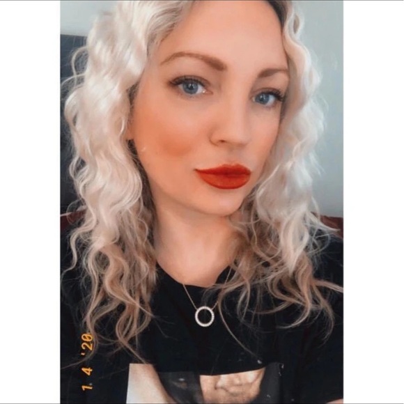 Profile Picture of Marcella Weiner (@marcellaweiner) on Poshmark