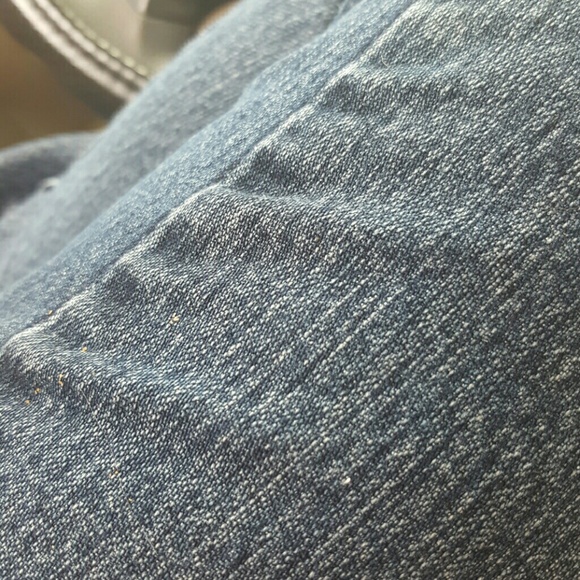 Profile Picture of Lisa Ballesteros (@piggy808) on Poshmark