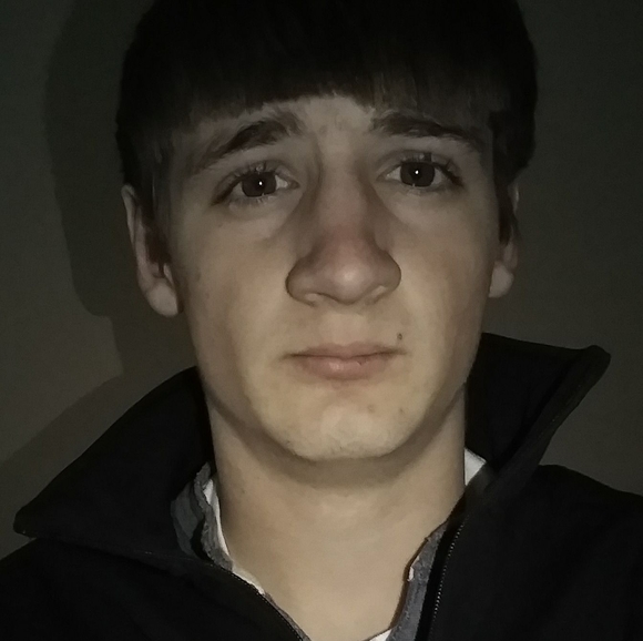 Profile Picture of Mark Beechy (@markbeechy) on Poshmark