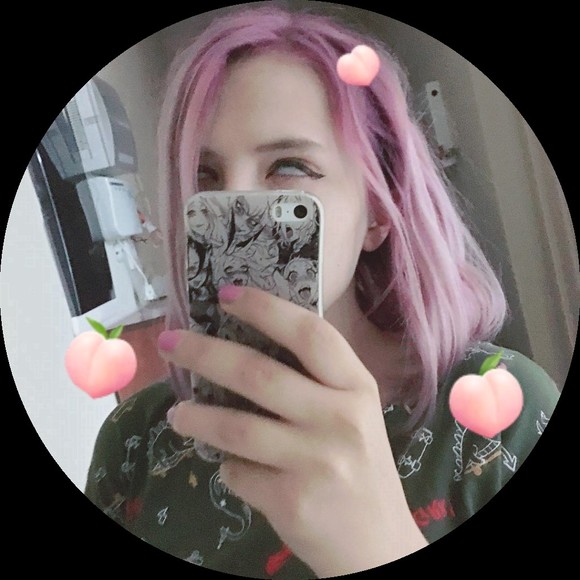 Profile Picture of Bumblebeesg Bumblebeesg (@bumblebee5544) on Poshmark