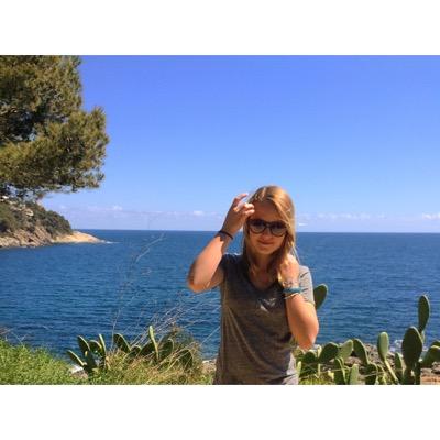 Profile Picture of Laura (@laura_amend) on Twitter