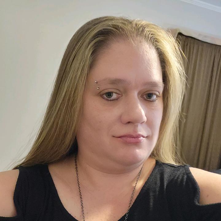 Profile Picture of Melanie Bashaw (@crazymel98) on Tiktok