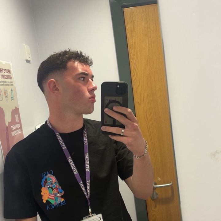 Profile Picture of Aaron Steel (@aaronsteell) on Tiktok