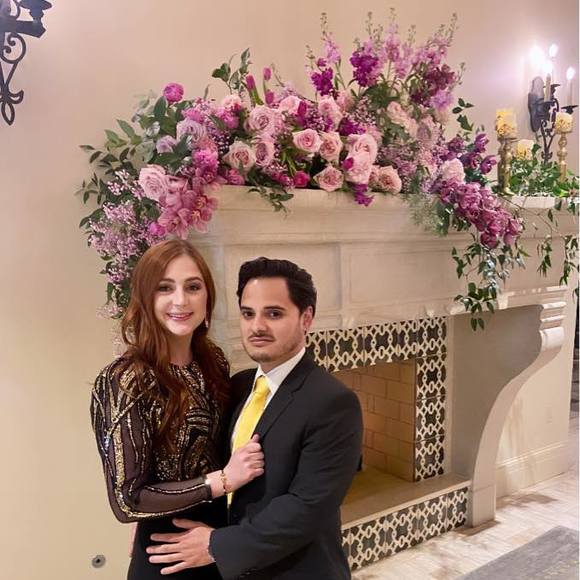 Profile Picture of Nikolette Candies (@cutienikki24) on Poshmark