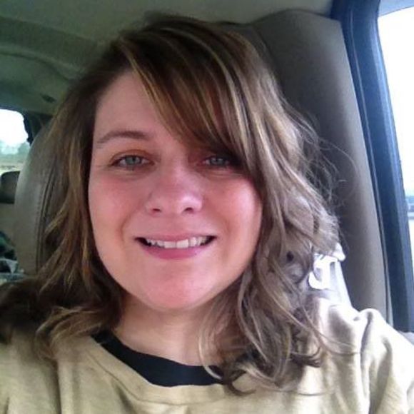 Profile Picture of Joanna Pyle (@joanna46760) on Poshmark