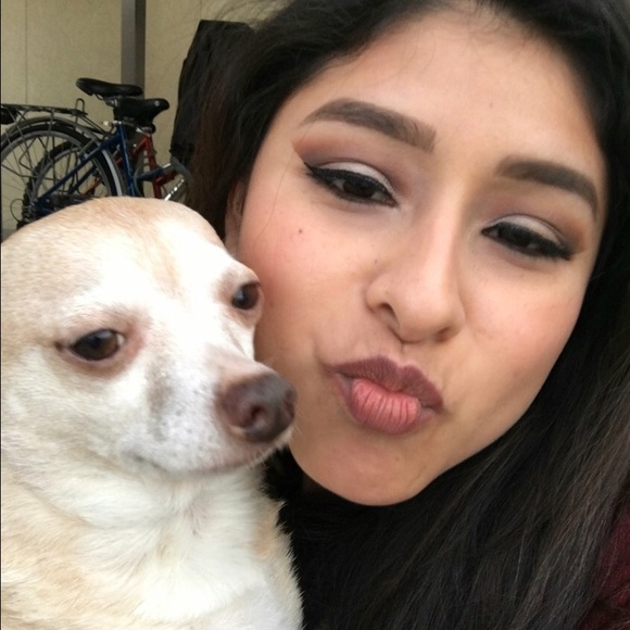 Profile Picture of Ruby Morales (@chocrasin2) on Poshmark