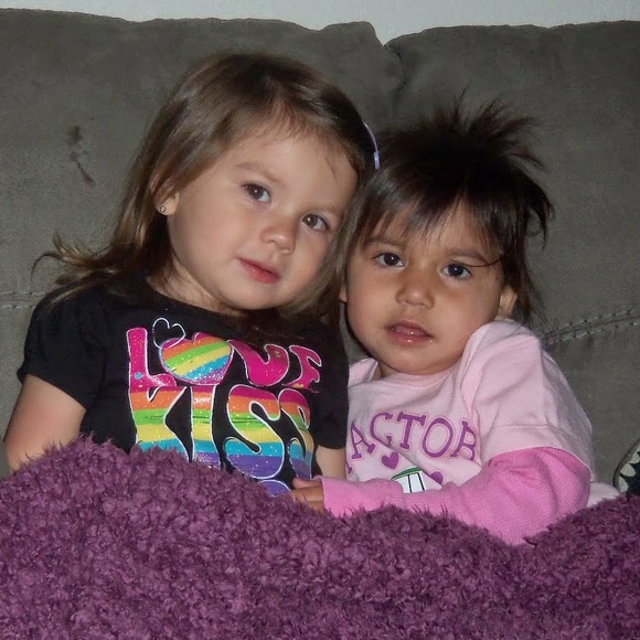 Profile Picture of Annajo Limore (@ajlimore) on Poshmark