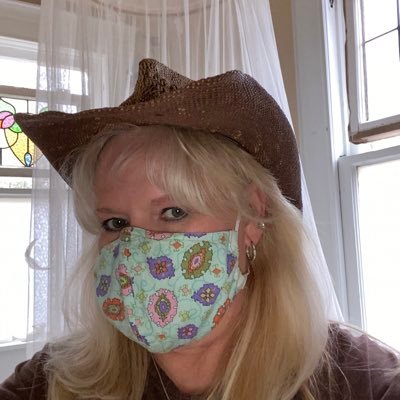 Profile Picture of Roberta Campbell (@roberta80918126) on Twitter