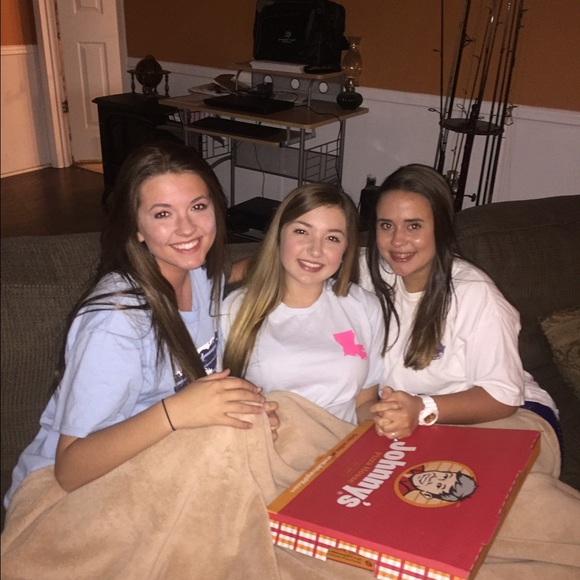 Stephanie Normandin - Poshmark Profile Picture of Stephanie Normandin (@stephanienor7) on Poshmark