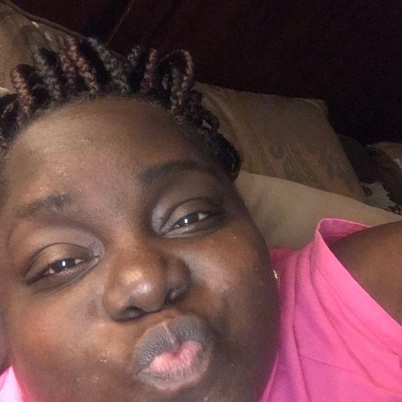 Profile Picture of Keisha James (@ksexyblak) on Poshmark