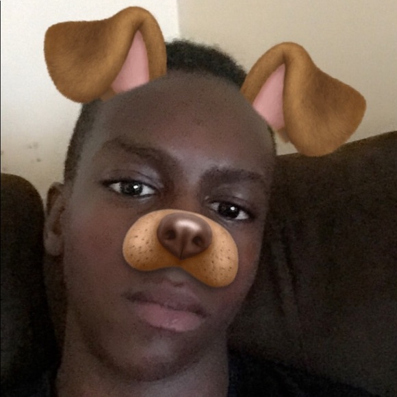 Profile Picture of Daniel Vance (@dcppl) on Poshmark