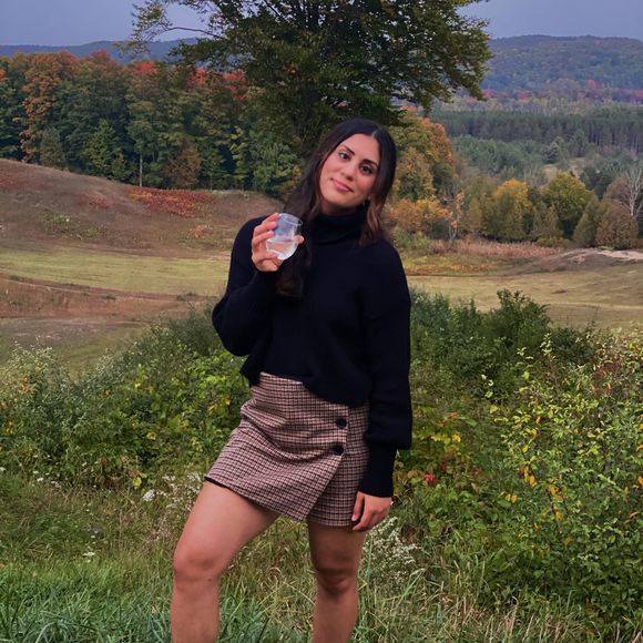 Profile Picture of Renee Brewart (@reneebrewart) on Poshmark