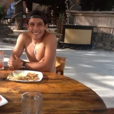 Profile Picture of Julio Cesar Robledo (@Juulitou) on Twitter