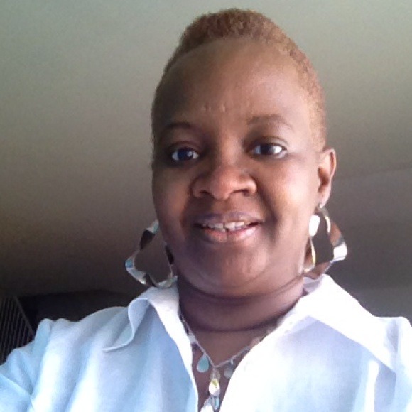 Profile Picture of Zelda Wright (@ibuyqsi) on Poshmark