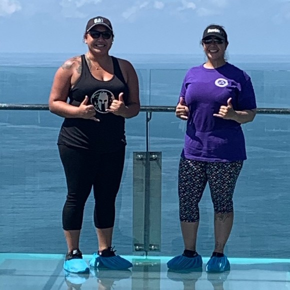 Profile Picture of Nani Mendonza (@nanipu22) on Poshmark