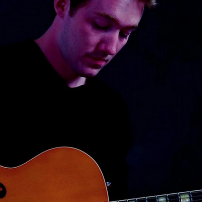 Profile Picture of Robin Hall (@RobinHallSound) on Twitter