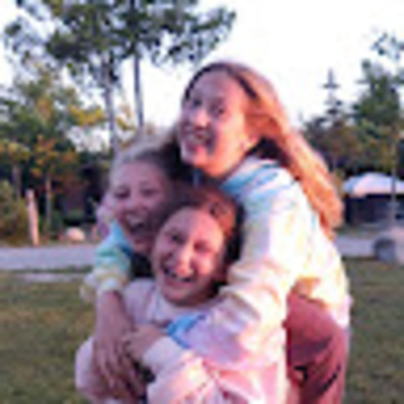 Clara Scime - Poshmark Profile Picture of Clara Scime (@clarascime) on Poshmark