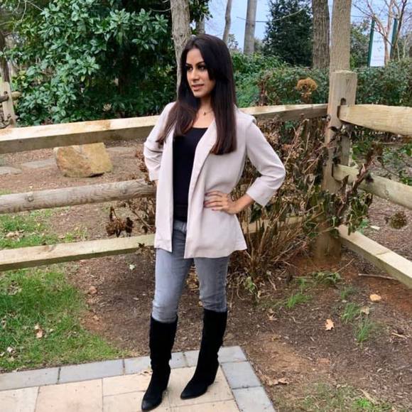 Profile Picture of Nida Hussain (@princessnidi) on Poshmark