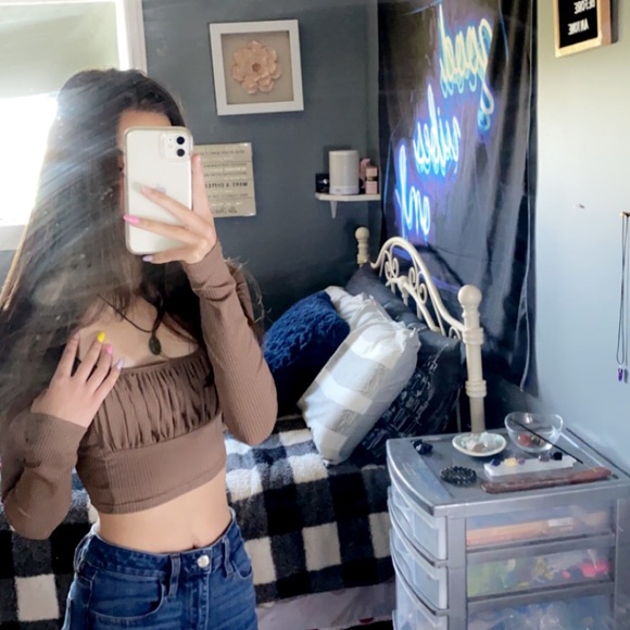 Profile Picture of Bryanna Hogan (@bhogan999) on Poshmark