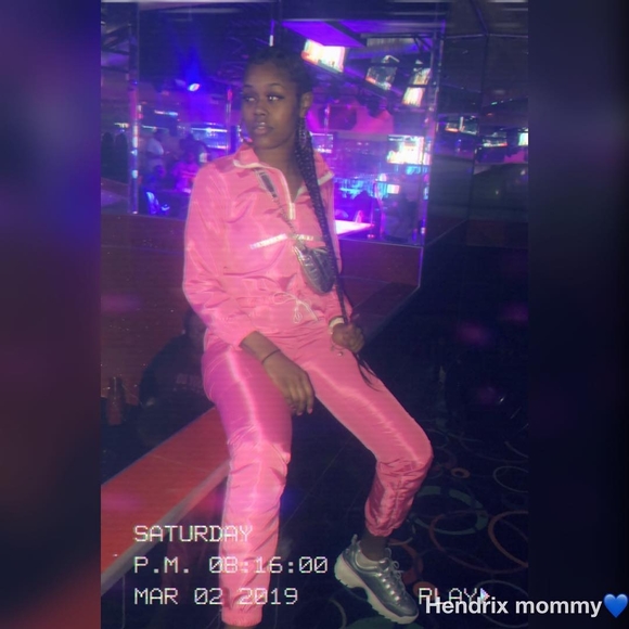 Profile Picture of Ashley Michelle (@boog_) on Poshmark