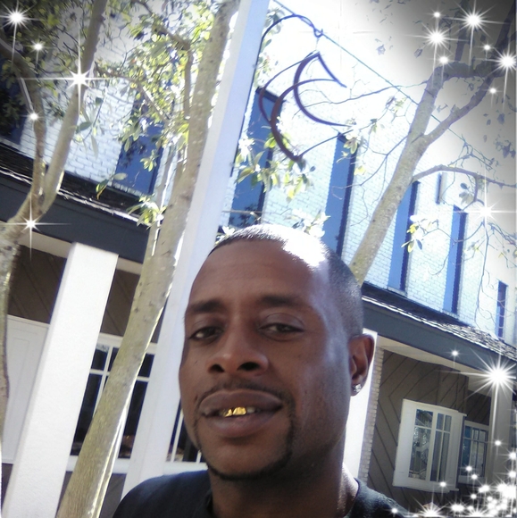 Profile Picture of Omar Muhammad (@omar_muhammad) on Poshmark