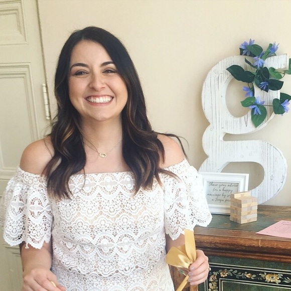 Profile Picture of Kassandra Gormally (@k_ssndra) on Poshmark