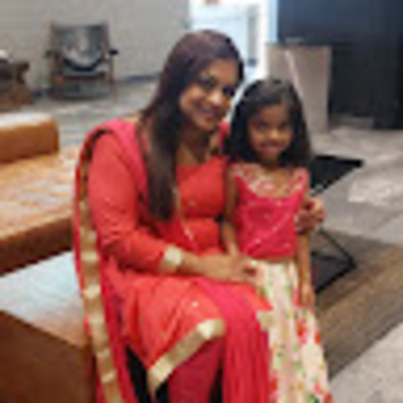 Profile Picture of Ancy Thomas (@ancythomas1289) on Poshmark