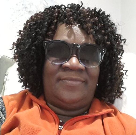 Profile Picture of Barbara Alexander (@yvonnereecle) on Poshmark