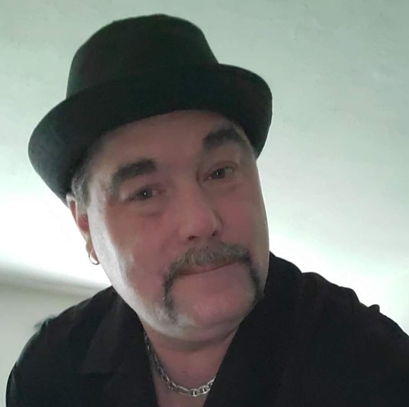 Profile Picture of Martin Steele (@martinsteele) on Poshmark