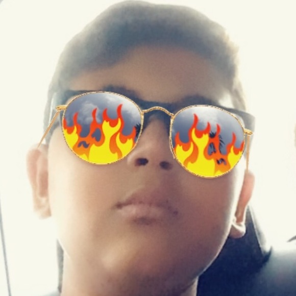 Profile Picture of Hamza Eddiche (@hamza_eddiche10) on Poshmark