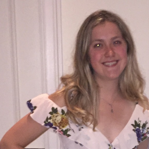 Profile Picture of Emily Karras (@ekarras99) on Poshmark