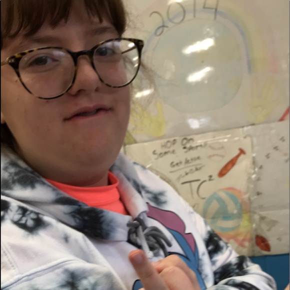 Profile Picture of Hannsh Chaignkt (@hannshc) on Poshmark