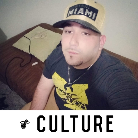Profile Picture of Bryan Lorente (@blcuba15) on Poshmark