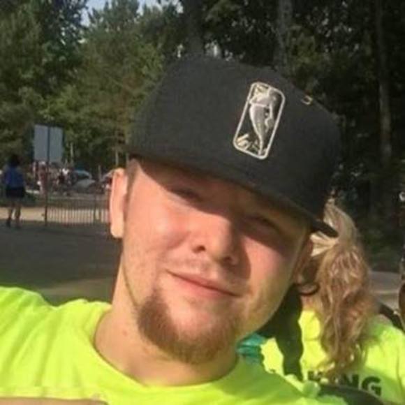 Profile Picture of Alec Watts (@ayewatts) on Poshmark