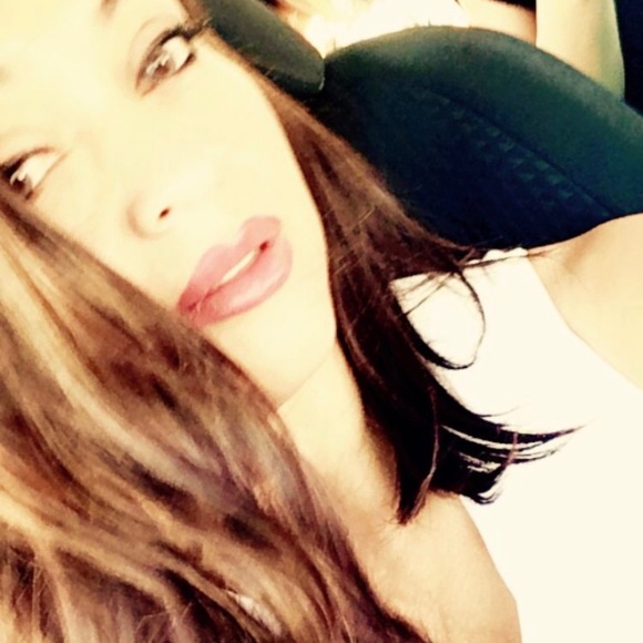 Profile Picture of Belle-ruano Ruano (@belleruano) on Poshmark