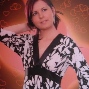 Profile Picture of Mariana Marchis (@349560153) on Myspace