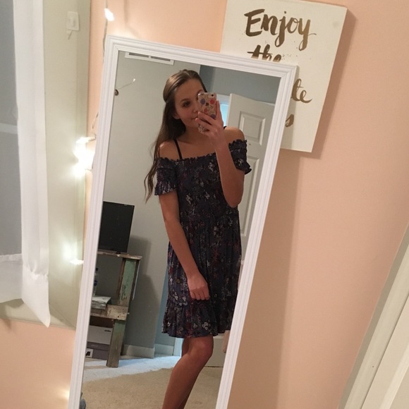 Profile Picture of Paige Roussey (@proussey05) on Poshmark