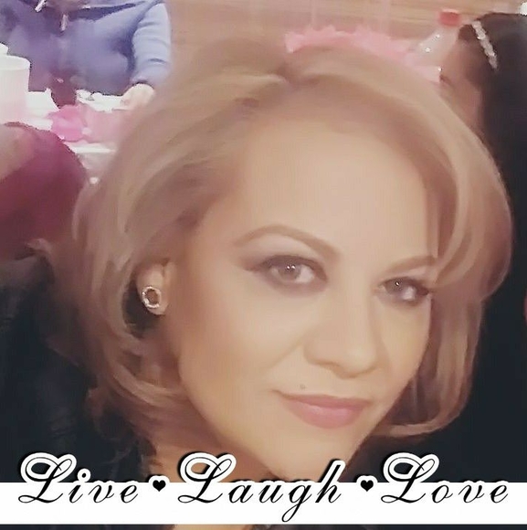 Profile Picture of Mirtha Ramos (@mirtha1170) on Poshmark