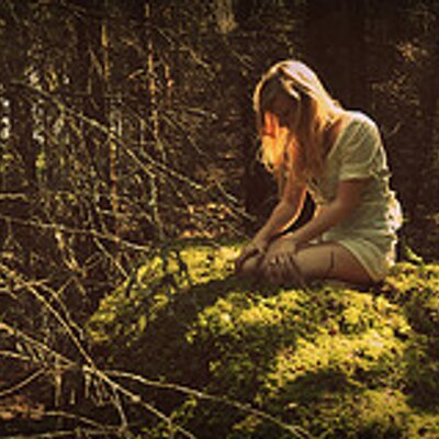 Profile Picture of Helen Sinclair (@Sinclair2c) on Twitter