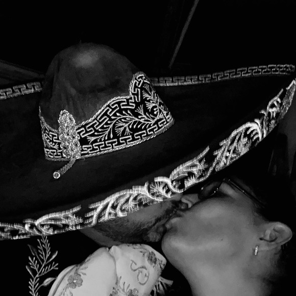 Profile Picture of Gloria Lozoya (@aloondra_a) on Poshmark