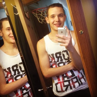 Profile Picture of Josh Weed (@KCCOJOSH) on Twitter