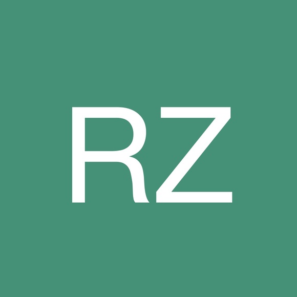 Profile Picture of Roksana Zachara (@roksanazachara) on Poshmark