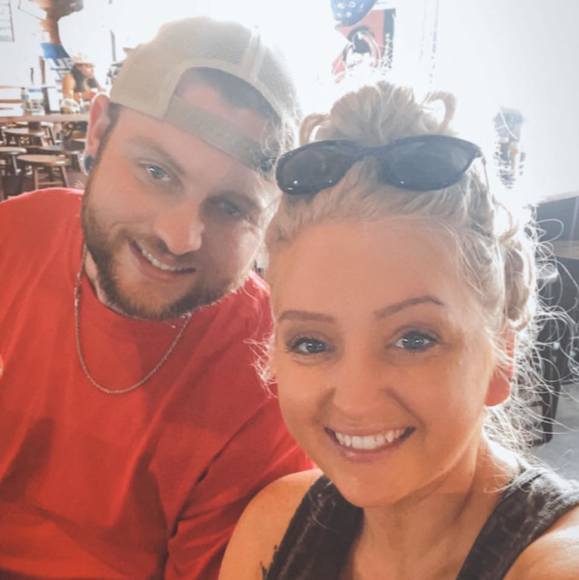 Profile Picture of Jami Schaffer (@jlschaffer91) on Poshmark