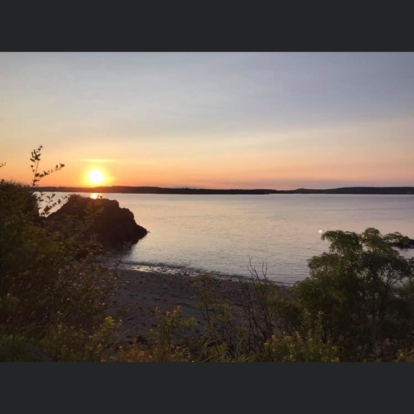 Profile Picture of Megan Fowler (@megangates90) on Poshmark