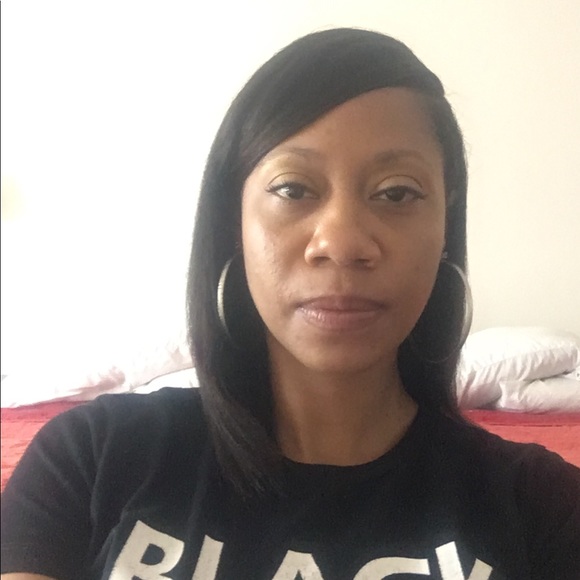 Profile Picture of Kaneitra Hayes (@kaneitra1) on Poshmark