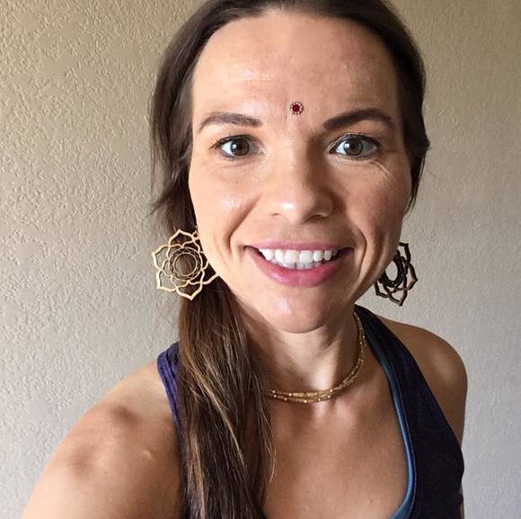 Profile Picture of Phoebe Cochran (@phoebe_cochran) on Poshmark