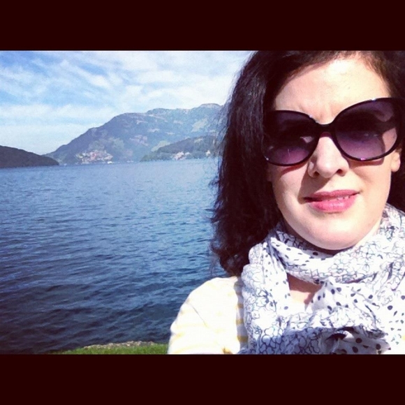 Profile Picture of Kim Butler wingfield (@wingwoman99) on Poshmark