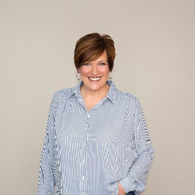 Profile Picture of Carla White (@ReigniteUrSprk_) on Twitter