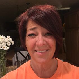 Profile Picture of Danelle Bates (@danib38) on Pinterest